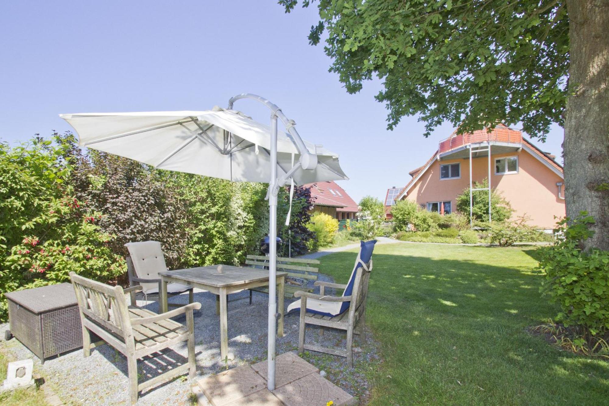 Fewo Am Wald Fewo 03 - Balkon, Gartennutzung, Sauna Glowe Luaran gambar