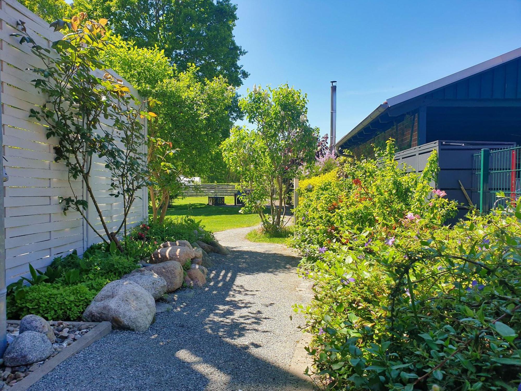 Fewo Am Wald Fewo 03 - Balkon, Gartennutzung, Sauna Glowe Luaran gambar