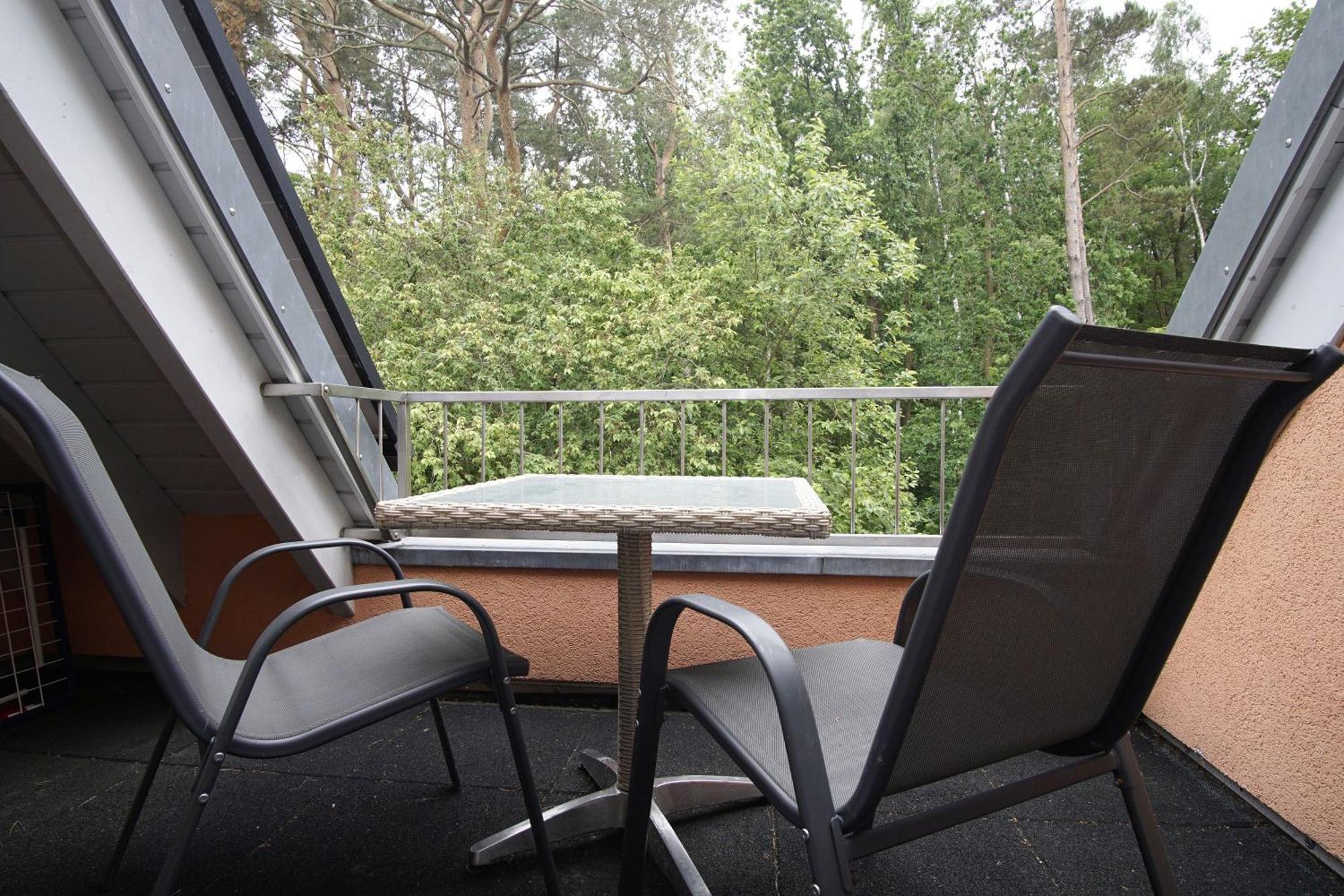Fewo Am Wald Fewo 03 - Balkon, Gartennutzung, Sauna Glowe Luaran gambar